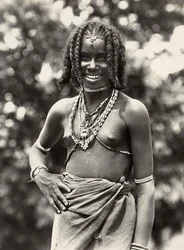 帝国を築く？ファシスト時代のクナマ少女、09051936