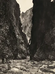 ファシストの時代に帝国を築く：エンデリの峡谷、1936年09月05日（モノクロ写真