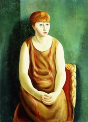 座る女性