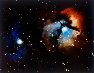 いて座の三裂星雲。