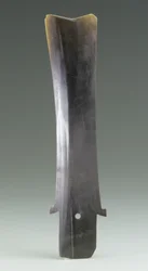 収穫用ナイフ（hu）、Qijia Culture、c.2500-2000 BC（ヒスイ）
