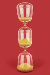 時、2021年（写真）