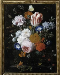 ガラスの花瓶の花