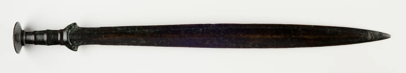 剣、紀元前1300年から900年頃（ブロンズ）