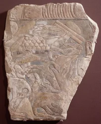 死者のための供物を示すレリーフ 紀元前2450年～2290年 石灰岩に描かれたもの