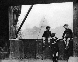 バンクサイド、ブラックフライアーズブリッジ周辺、ロンドン、1926-1927。