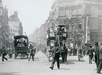 ラドゲイト・サーカス、ロンドン、ヴィクトリア女王のダイアモンド・ジュビリーの準備、1897年