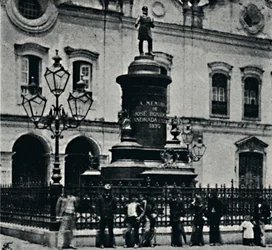 ホセ・ボニファシオ像。ラルゴデサンフランシスコ、1895