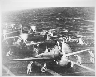 日本の空母「赤城」、南雲提督の旗艦、12月7日、パールハーバー