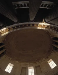 バロック建築。建築家ピエール・ピュジェ（1622年～1694年）によるマルセイユ修道院の旧シャリテ礼拝堂（1679年～1707年）。内観。マルセイユ、ブーシュ・デュ・ローヌ（Bouches-du-Rhone）（13）。
