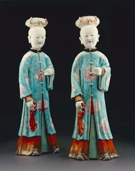 女性小像一対、乾隆時代、1736-95年