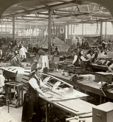 飛行機工場の板金労働者、第一次世界大戦、1914-1918