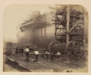 1857 年 11 月 18 日、グレート イースタンの発射鎖のそばで働く人々。
