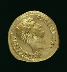 ハドリアヌス（AD 117-AD 138）のアウレウス（表側）は裸でした。 （金）碑文：HADRIANVS AVGUSTVS（逆は119153を参照）