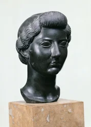 Liviaの頭（c.55 BC-AD 29）（玄武岩）