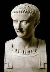 ローマ美術：ローマ皇帝ティベレ（ティベリオ・クラウディオ・ネローネ）（紀元前42年～紀元後37年）の大理石製胸像-紀元後1世紀のエルコラーノ（ヘルクラネウム）から-ナポリ、Museo Archeologico Nazionale-ローマ皇帝ティベレ（ティベリオ・クラウディオ・ネローネ）（紀元前42年～紀元後37年）の胸像-大理石製s