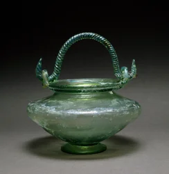 ローマ美術：二重構造の花瓶紀元1世紀ラ・アンティグア出土 直径12cm スペイン、メリダ国立ローマ芸術美術館蔵