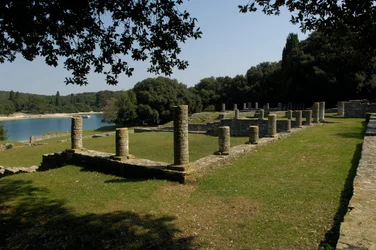 クロアチア、ブリジュニのベリゲ湾に建つローマ時代のヴィラ