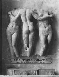 紀元前2世紀のヘレニズム時代のギリシャ語の原作のローマ時代の三美神（大理石）