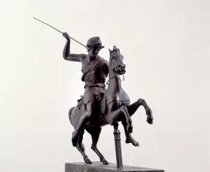 馬に乗ったアマゾン（紀元前3世紀のギリシャの原型をもとにしたブロンズ像