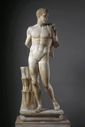 Diomede ギリシャの原型に倣ったローマの大理石の彫刻。Cumaから。寸法177 cm ナポリ国立考古学博物館