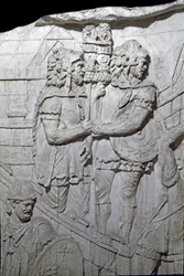 ローマの美術「トラヤヌス帝（53-117）の時代に建設されたローマのトラヤヌスの円柱（トラジャネの円柱）（コロンナ・トライアナ）の浅浮彫りを再現した1862年の金型。トラヤヌスの柱は以下を記念しています。