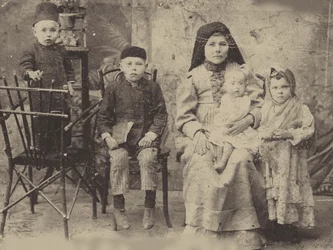 カザンのタタール人家族、1900年頃（モノクロ写真
