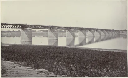 デ ヤムナ ビジ アラハバードの Spoorbrug ジュムナ川を渡る鉄橋（原題）