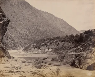 キシュトワール近郊の吊り橋