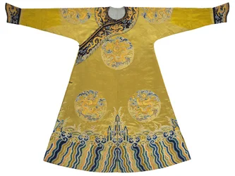 刺繡されたQiuXiangse&39;Dragon&39;Robe、Longpao、18世紀初頭（シルク）