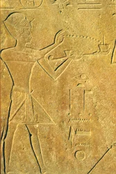 古代エジプト、壁面彫刻、カルナック／ルクソール、ハトシェプスト、香を供える