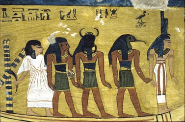 古代エジプト、壁画 インヘルクハウの墓、テーベ、貴族の墓、第20王朝、イシス、トート、ケフリとともに太陽母船に乗ったインヘルクハウ（写真）