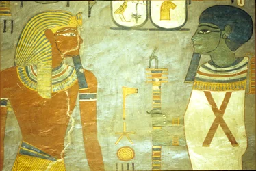 古代エジプト、壁画、ラメセス1世の墓、王家の谷第19王朝、創造の神プタハの前のラメセス1世（写真）