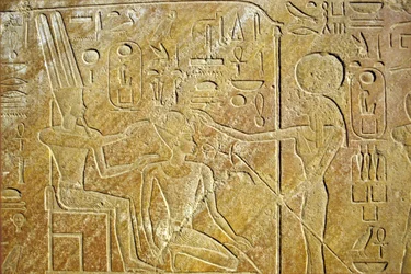 古代エジプト、ルクソール、カルナック神殿、アモン・ラーとハトシェプストに対応するサフメト、壁画／彫刻