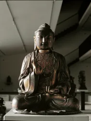 ラリタサナ座の仏陀 - 彫刻 鎌倉時代 (1185-1333)
