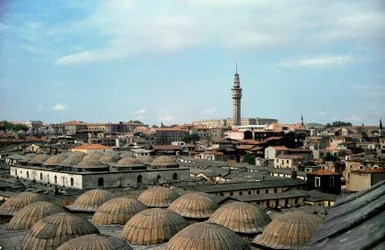 イスタンブールの全景とグレートバザールのドーム群