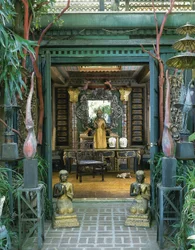タイの屋根飾りのペア（木製塗装