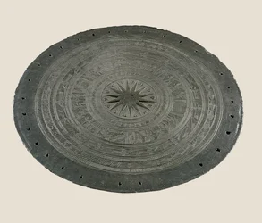 ドンソン太鼓上部の詳細 前2～前1世紀 青銅製