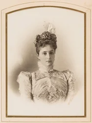 Elisabeth Fiodorovna de Russie (Elisabeth de Hesse Darmstadt) (1864-1918) - ラインのヘッセ王女、ロシアの大公エリザベート フョードロヴナ、レヴィツキー、セルゲイ リヴォヴィッチ (1819-1898)。 アルブミンの写真。 プライベートコレクション