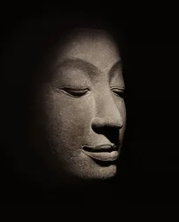 アユタヤ時代初期の仏頭