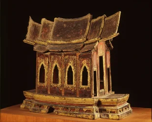 アユタヤ時代の寺院のモデル（金色の木）