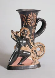 ヌビア、ギリシャ、紀元前350年頃（粘土）を攻撃するワニを描いた赤像の角形のライトン