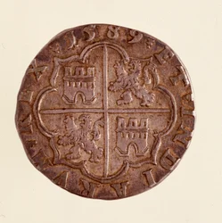 スペインの銀貨（8レアル）：フィリップ（フィリッポまたはフィリップ）2世（1556-1598年）の時代。1589年 直径3.5cm ナポリ、ムゼオ・アルケオロジコ