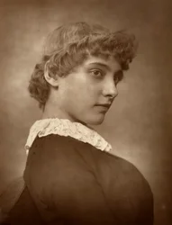 マリー・リンデン、女優、1883年