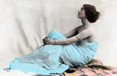 フェドラ役のリナ・カヴァリエーリ、1900-1905年頃（絵葉書）