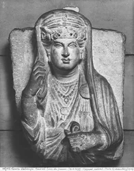 シリアのパルミラ出身の女性像の葬儀