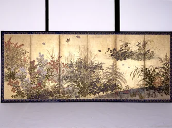 花と蝶（紙にインク、色、金箔）