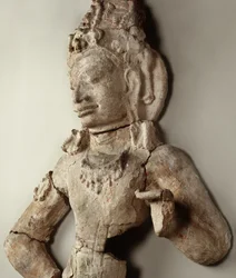 ダバラヴァティ時代クブアの菩薩（テラコッタ）