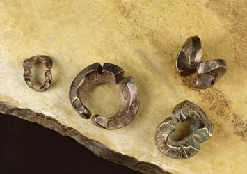 タイ北部、ランナー王国からのお金（金属）