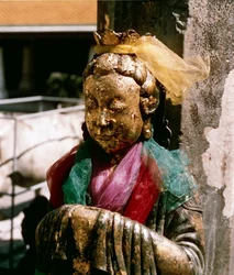 お釈迦様の像